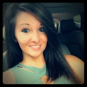 Meet your Posher, Ashley! 💓